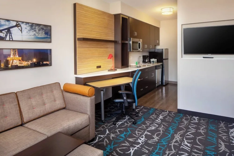 1 Bedroom Suite
