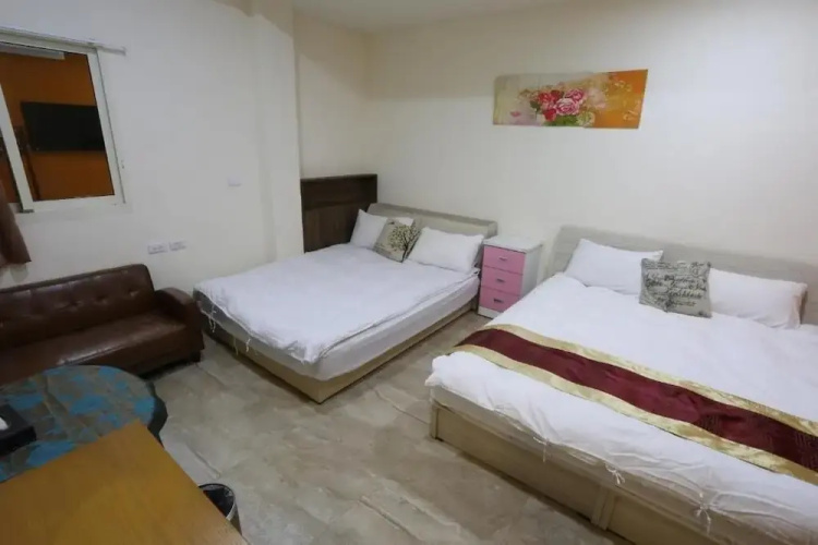 Sanyi Hawthorn B&B