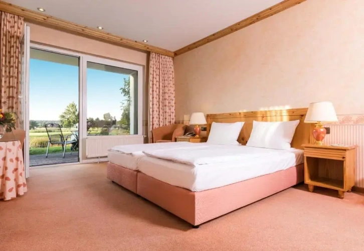 Standard Single room with golf view