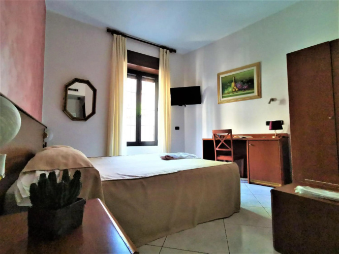 Mokinba Hotels King