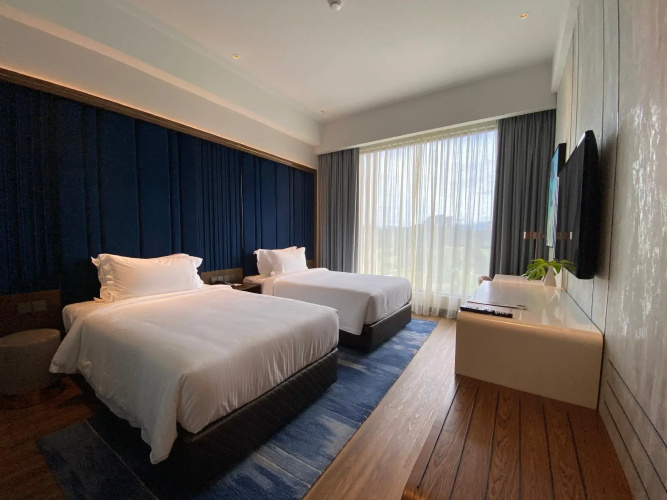 M Resort & Hotel