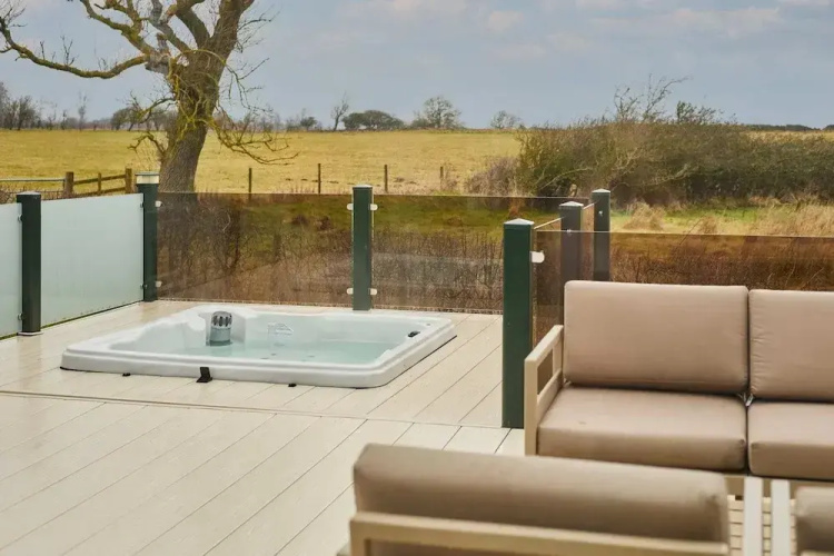 Host Stay Alder Spa Lodge