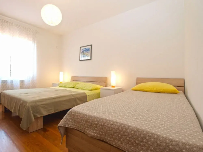 Apartment 1652