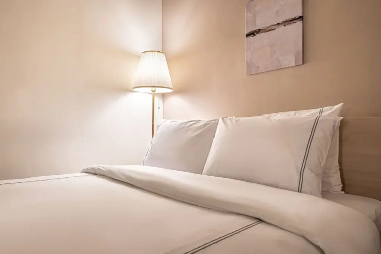 A-NA Hotel