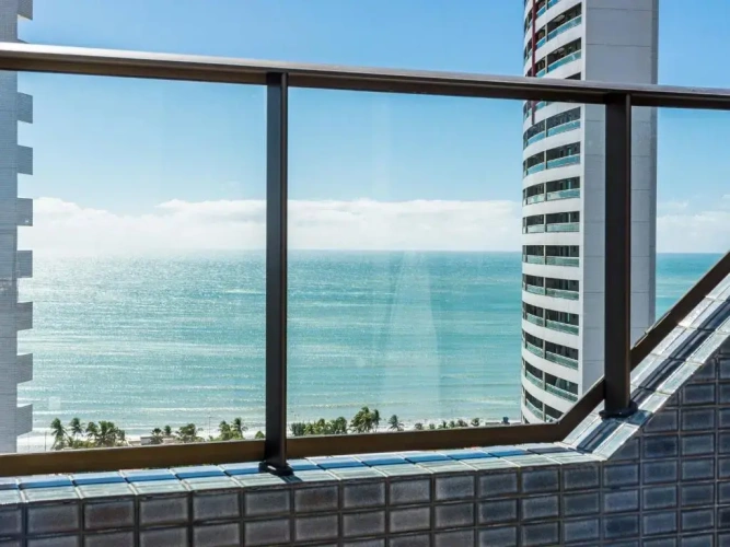 Deluxe Suite with balcony