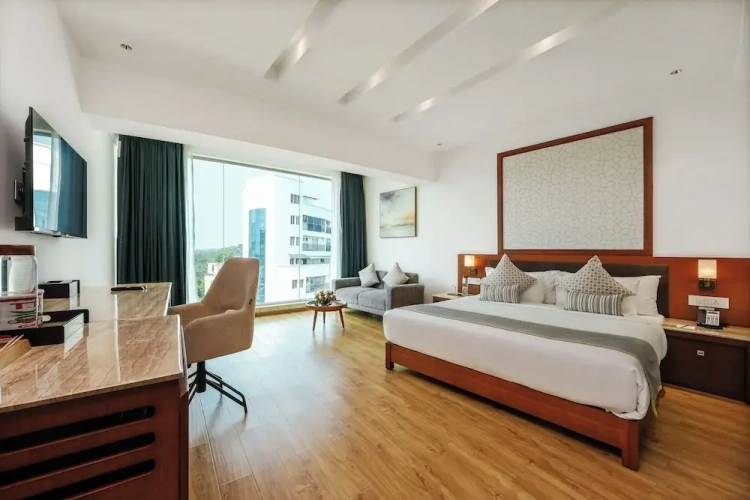 Premium Double room with city view