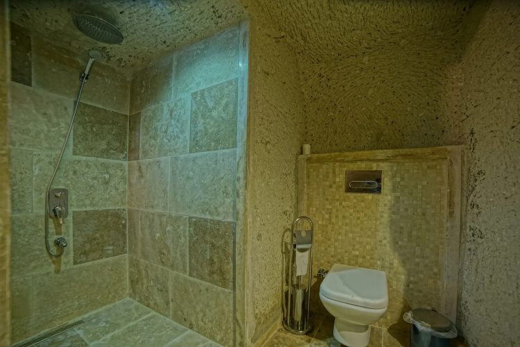 Zeus Cave Suites