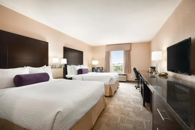 Days Inn by Wyndham Calgary Airport