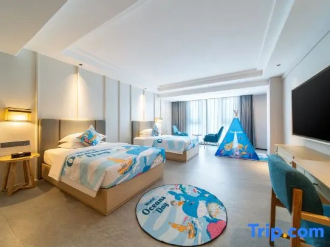 Deluxe Twin room with balcony and with mountain view