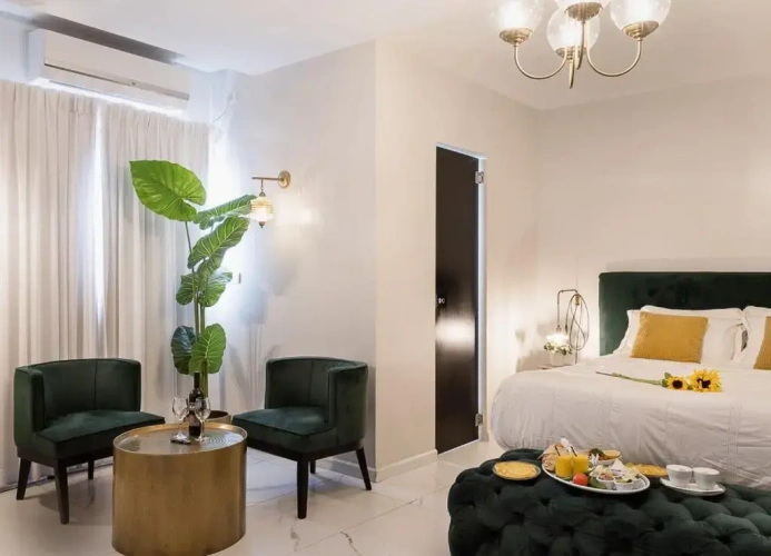 Deluxe Suite