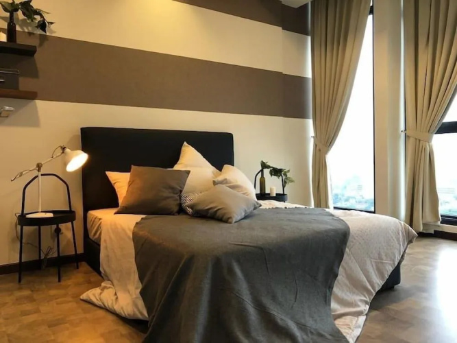 Expressionz Professional Suites by SYNC