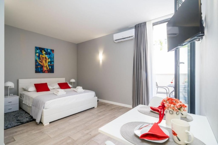 Classic Studio with balcony