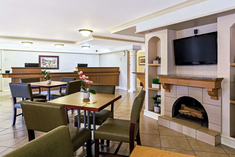 La Quinta Inn by Wyndham College Station photo 27