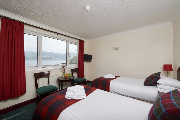 Loch Ness Clansman Hotel