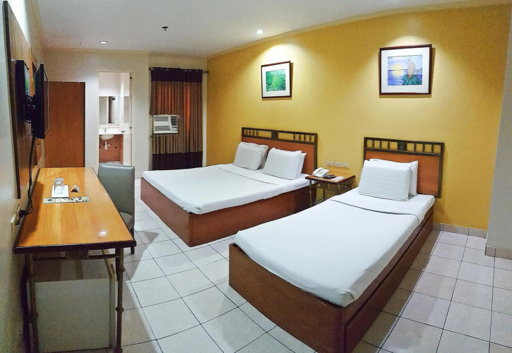 Golden Valley Hotel