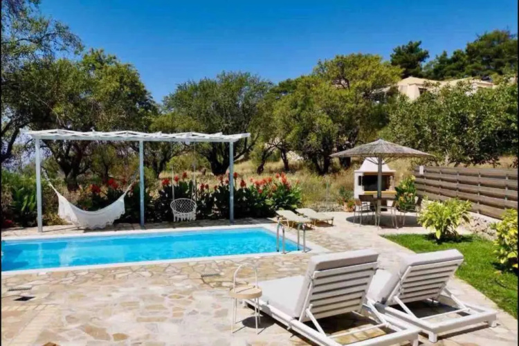 Sea Breeze Apartments - n.1 with private pool