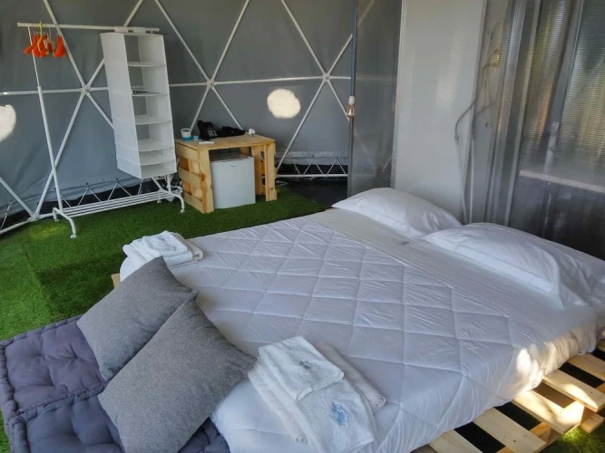 Tent with balcony and with sea view