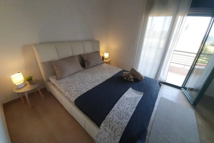 3 Bedrooms Cottage