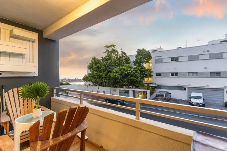 Apartment with balcony
