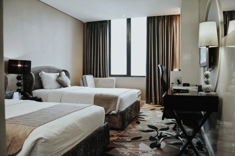 Royal Twin Club room