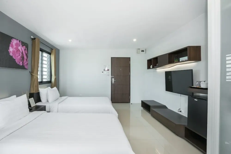 Deluxe Twin room with balcony