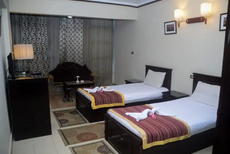Standard Triple room