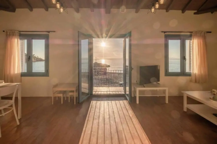 2 Bedrooms Cottage