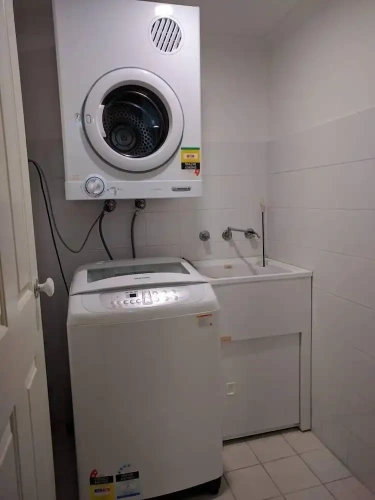 3 Bedrooms Apartment