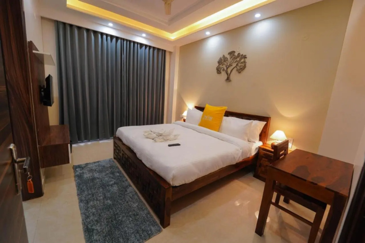 Lime Tree Two Bhk Service Apartment Golf Course Road Gurgaon