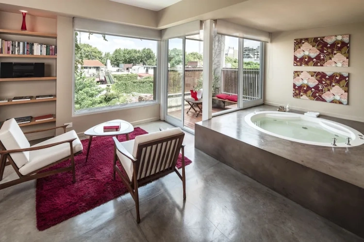 Suite with balcony