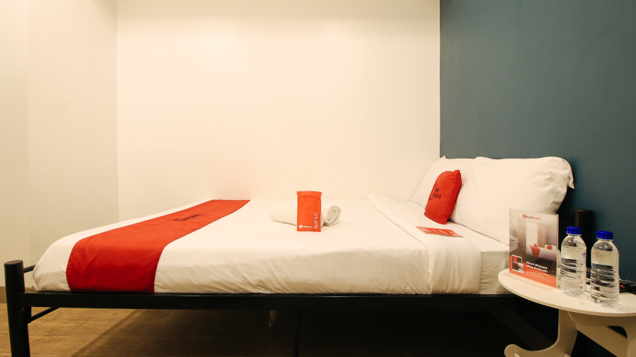 RedDoorz Plus @ San Marcelino Malate
