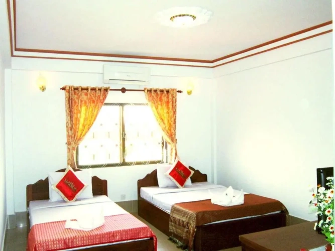 Deluxe Family room with view