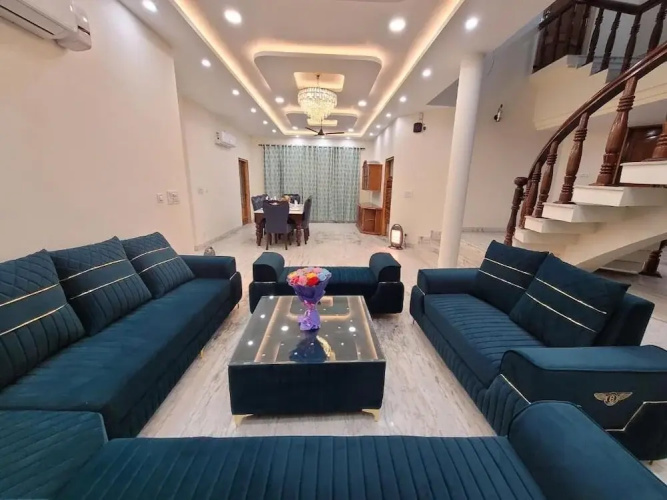 Regalia Home
