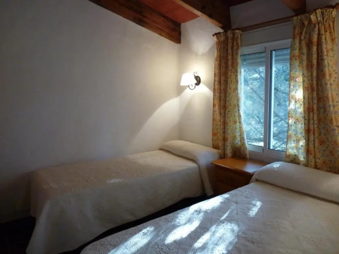 3 Bedrooms Cottage