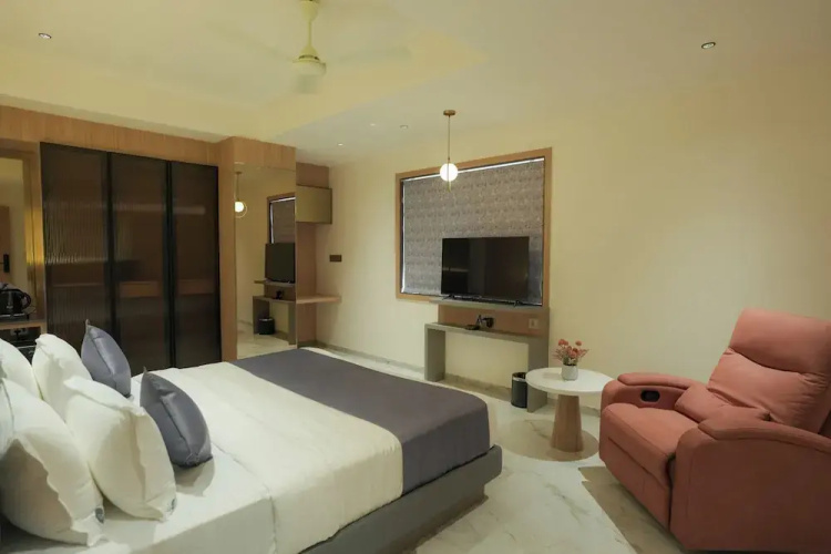 Sudarshan Palace By Spree