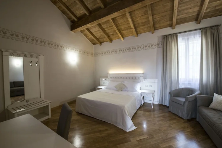 Deluxe Studio with balcony