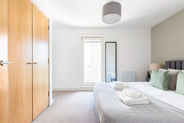 Deluxe 2 Bed Flat with Balcony in Hackney