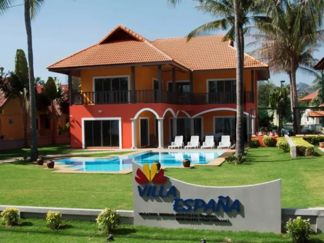 Villa with balcony and with view
