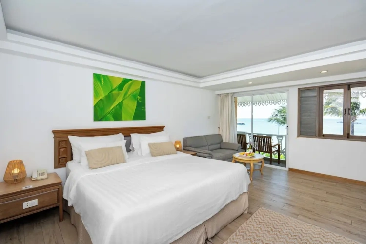 Deluxe Double room with balcony and with sea view