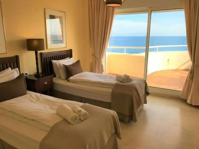 Beach Penthouse Bermuda Beach 4