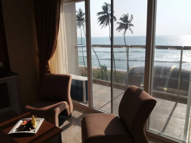 Ocean Queen hotel