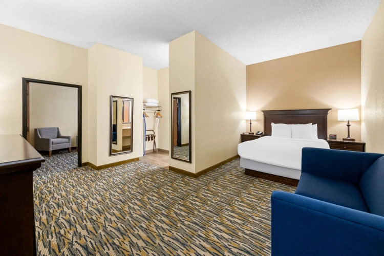 Quadruple Suite