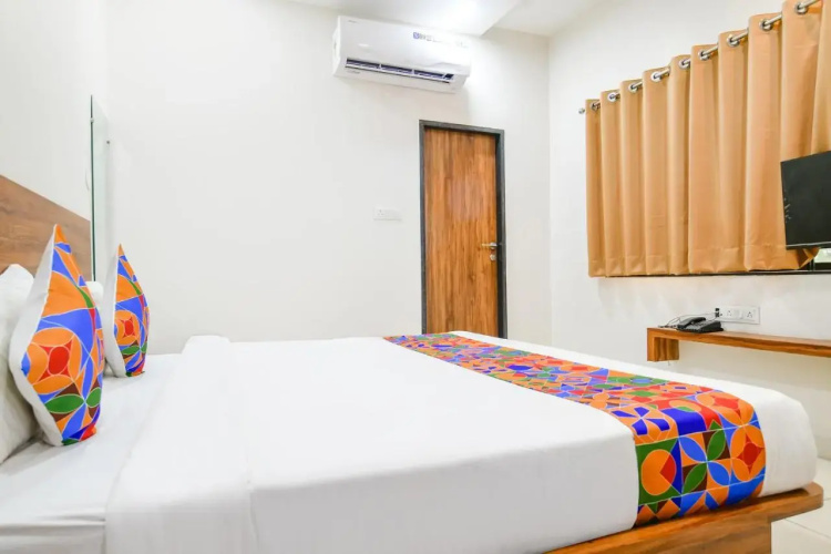 FabHotel Adiyogi Aura
