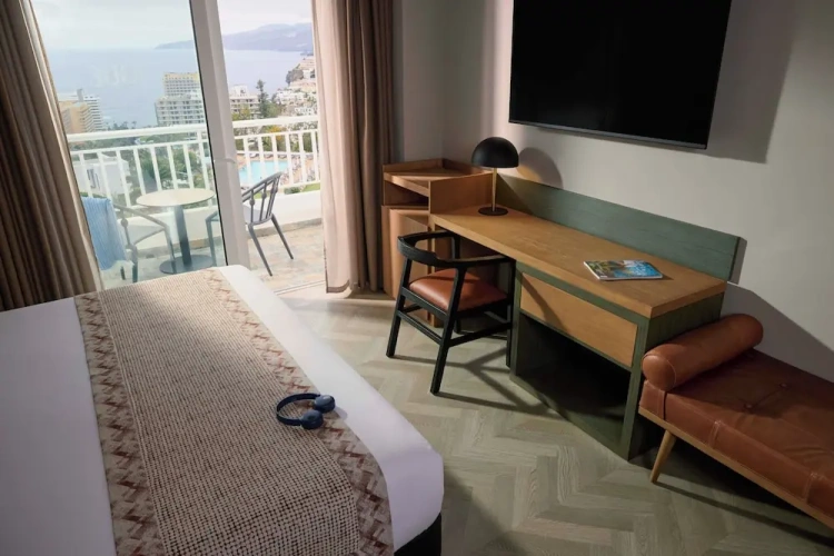 Deluxe Double room with balcony