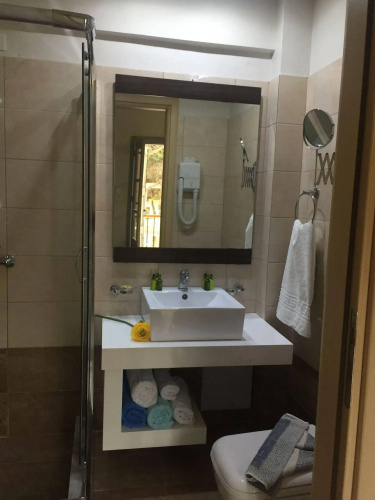 MasouriBlu Boutique Hotel
