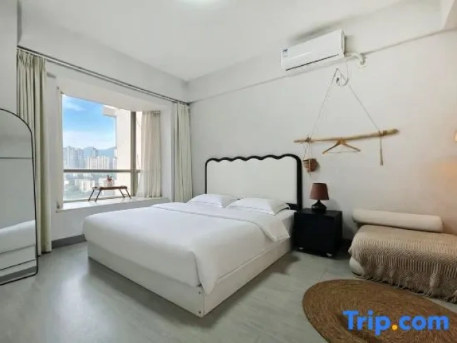 2 Bedrooms Suite with balcony and with river view