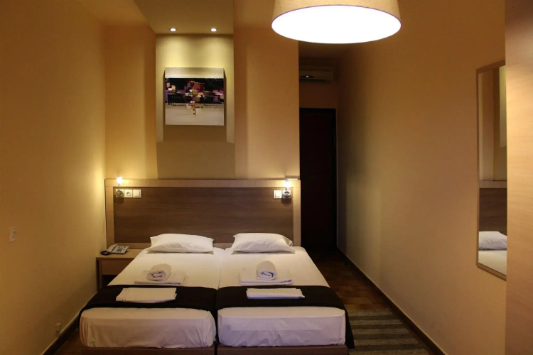 Philoxenia Hotel & Studios