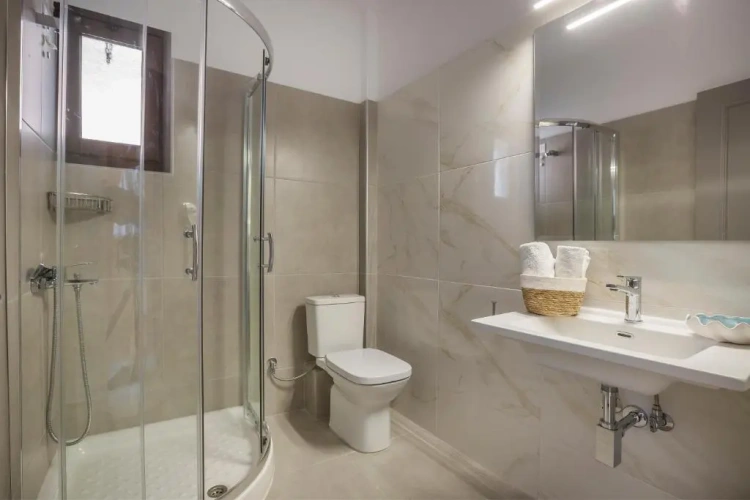 Standard Twin room with balcony