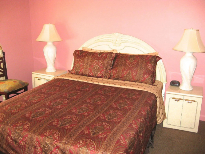 Jones Beach Hotel