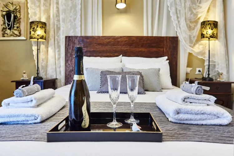 Villa Milon by MediterraneanVillas